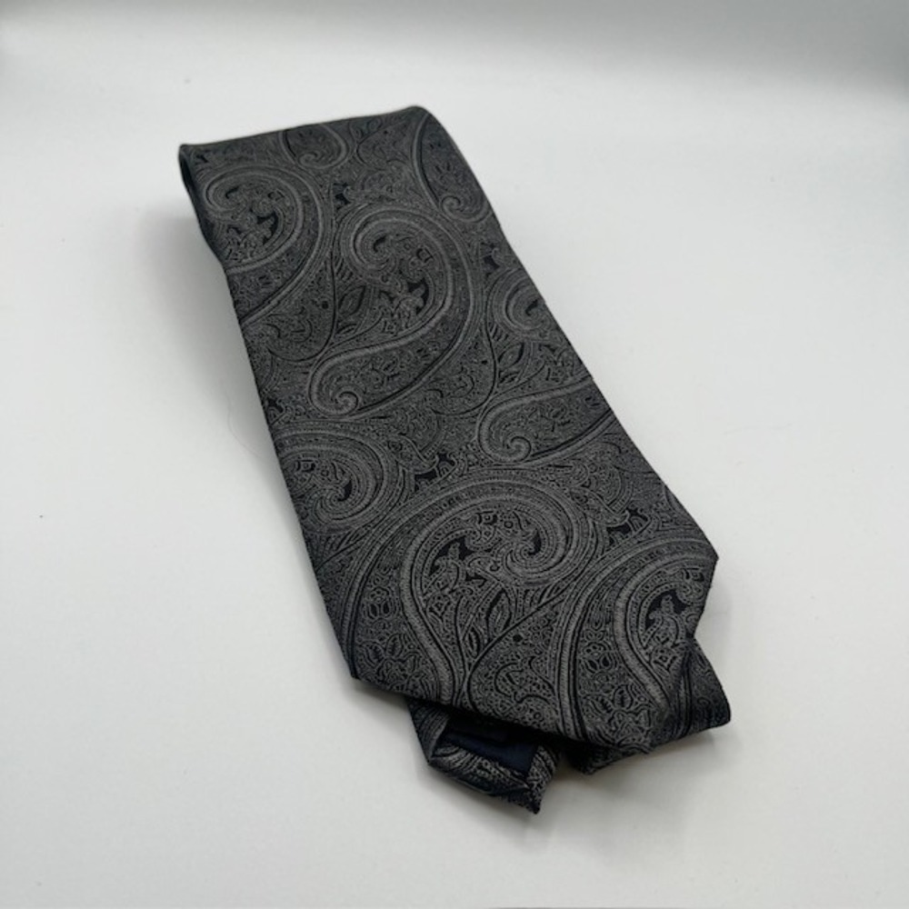 Adolfo Mens Silk Necktie Charcoal Grey Black Paisley Handmade Classic Wide Tie